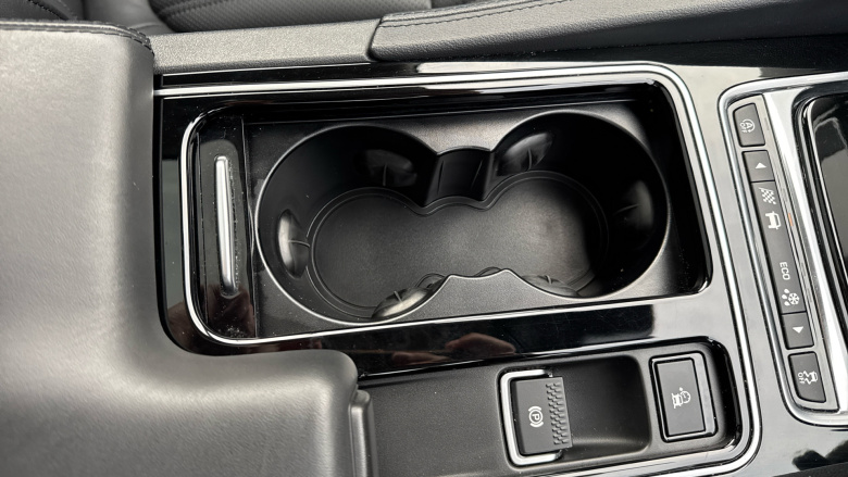 Jaguar F-Pace 2.0d Portfolio 5dr Auto AWD Diesel Estate